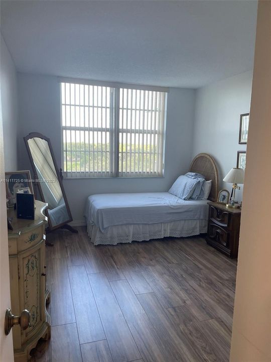 Recently Rented: $2,400 (2 beds, 1 baths, 1077 Square Feet)