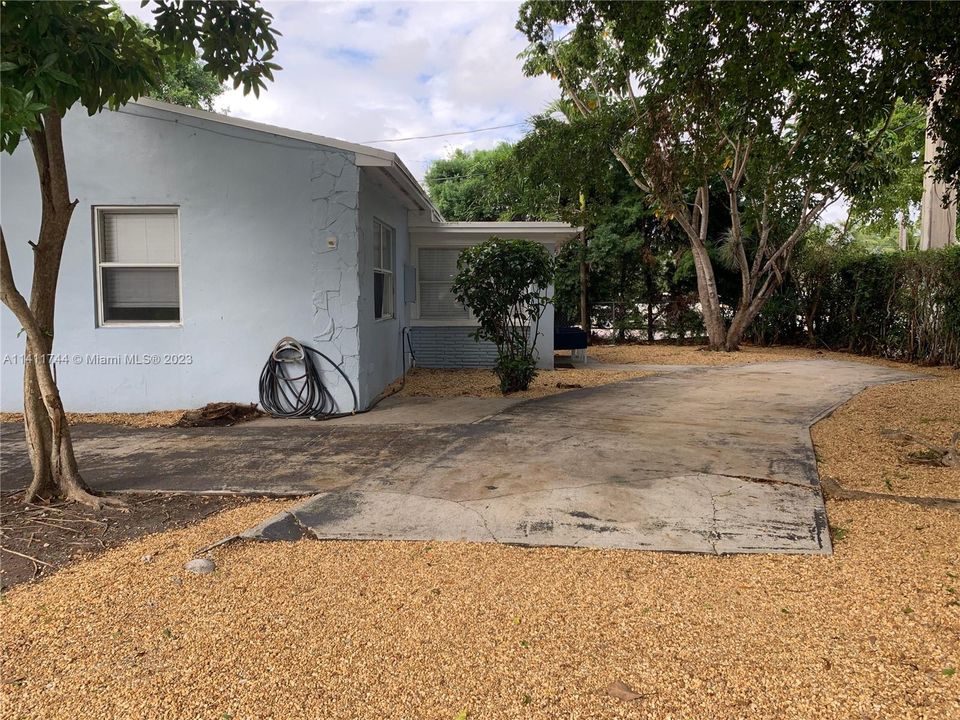 Recently Sold: $999,000 (0 beds, 0 baths, 0 Square Feet)