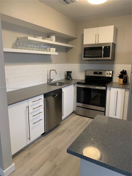 Recently Sold: $999,000 (0 beds, 0 baths, 0 Square Feet)