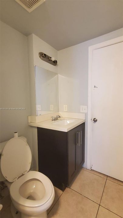 Recently Rented: $2,100 (2 beds, 2 baths, 942 Square Feet)