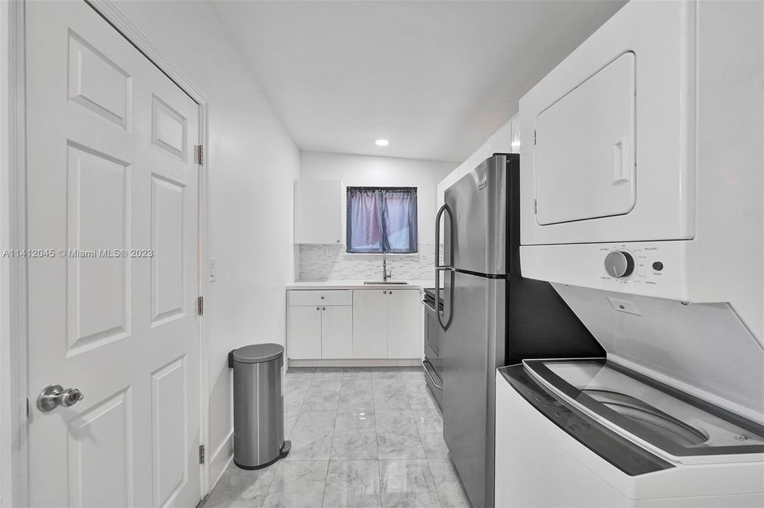 Recently Rented: $1,800 (1 beds, 1 baths, 600 Square Feet)