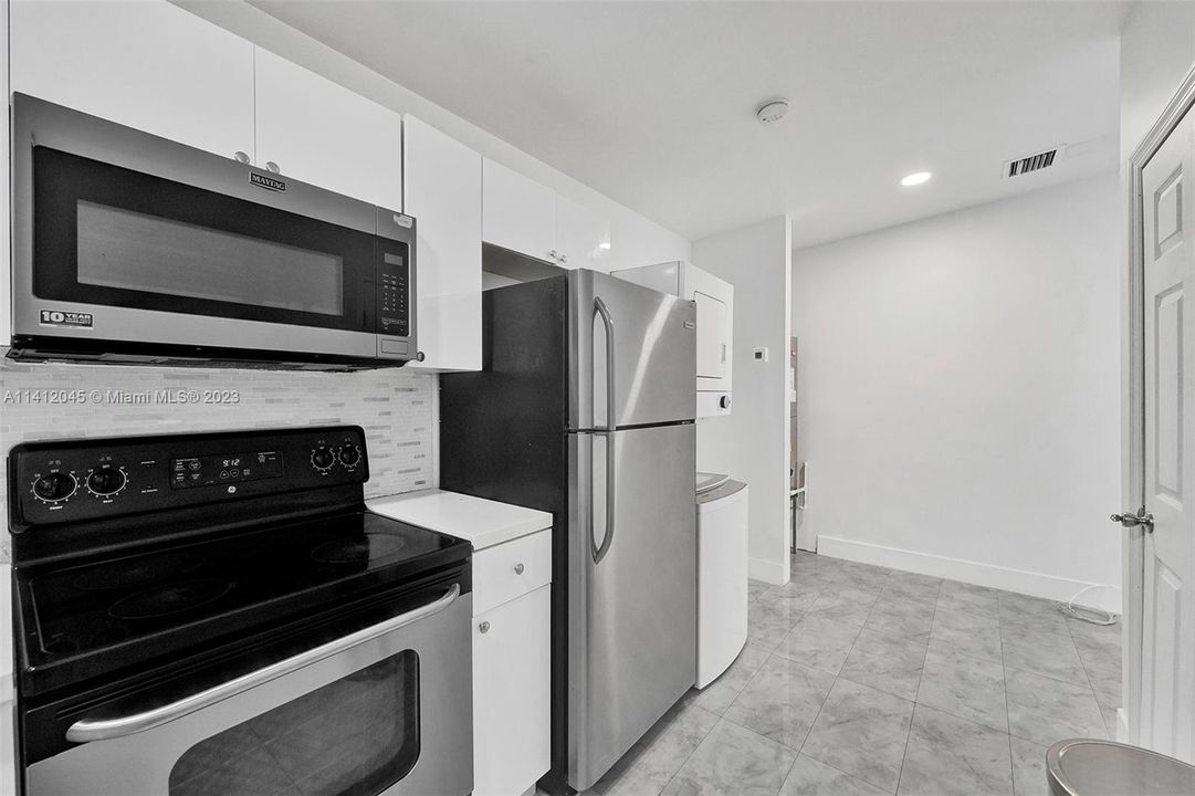 Recently Rented: $1,800 (1 beds, 1 baths, 600 Square Feet)