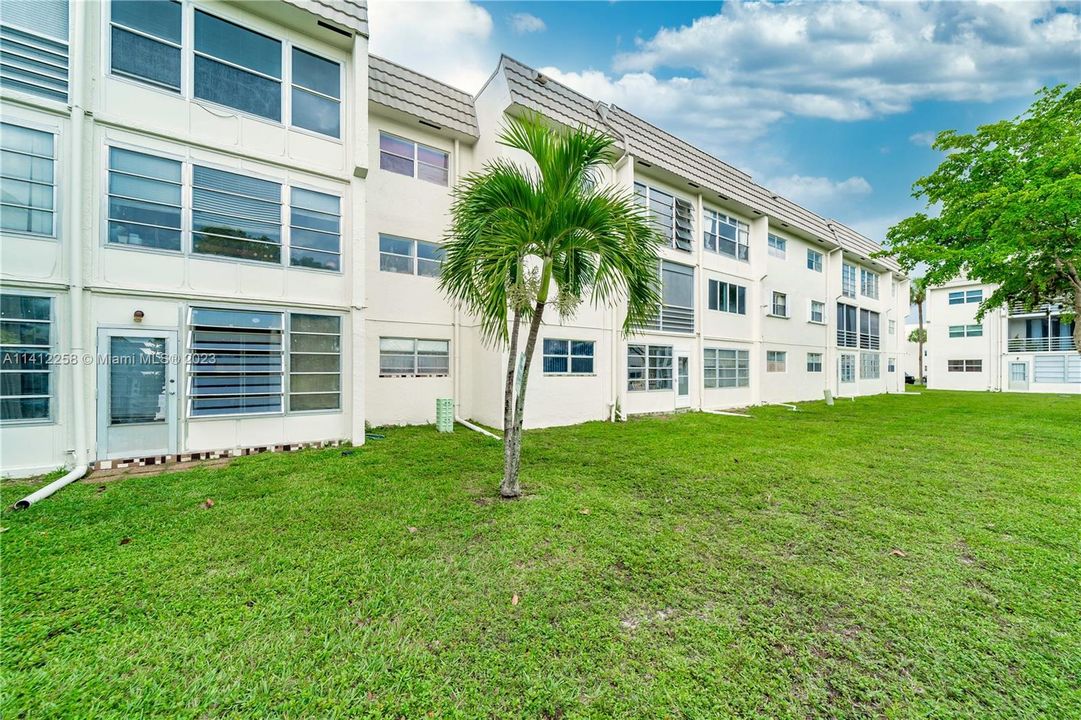 Recently Sold: $135,000 (2 beds, 2 baths, 850 Square Feet)