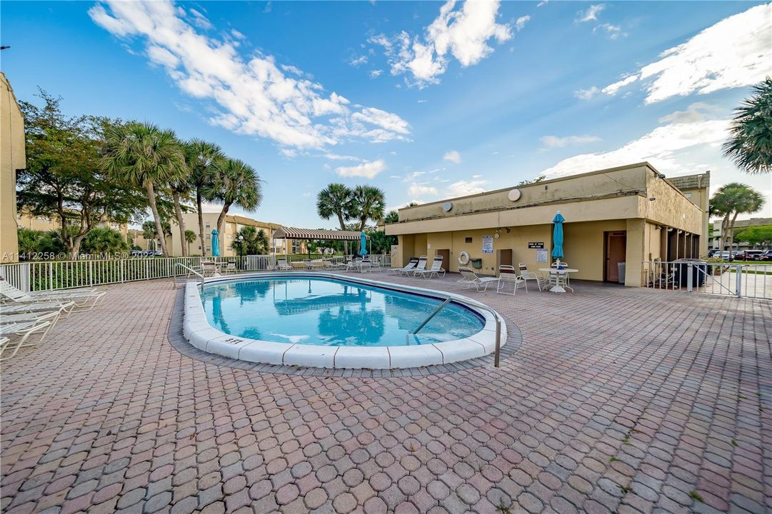 Recently Sold: $135,000 (2 beds, 2 baths, 850 Square Feet)