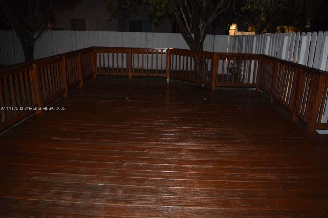 Recently Rented: $3,600 (3 beds, 3 baths, 1784 Square Feet)