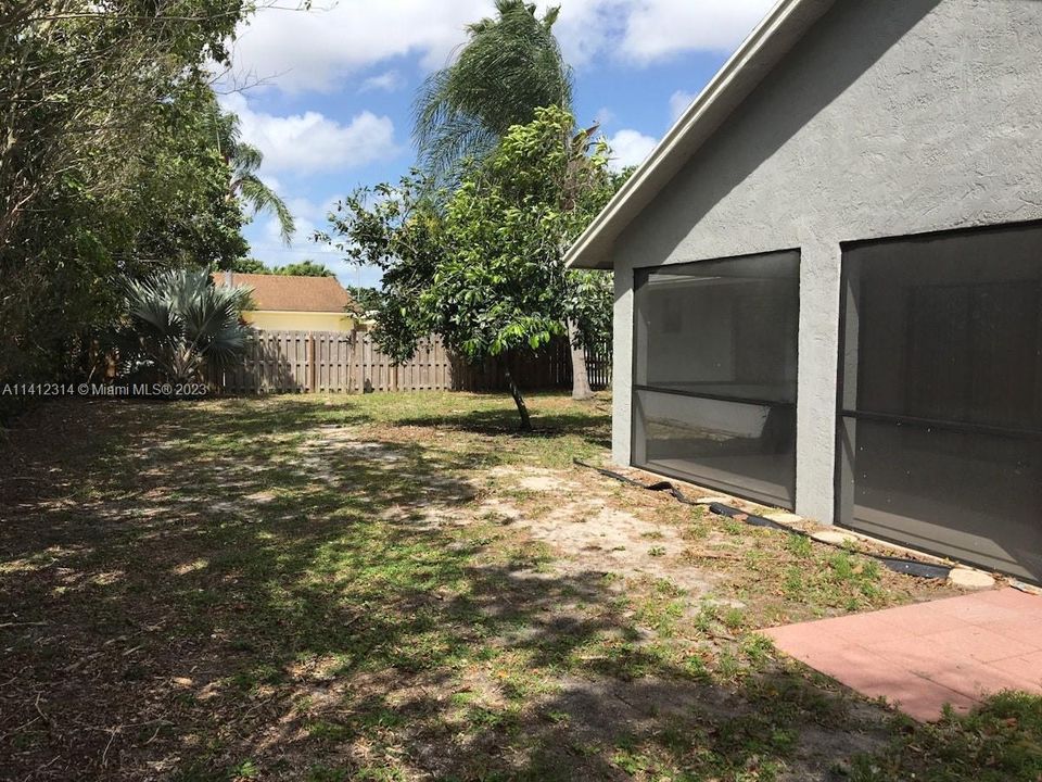 Recently Rented: $2,995 (4 beds, 2 baths, 1736 Square Feet)