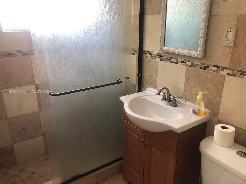 Recently Sold: $310,000 (2 beds, 1 baths, 800 Square Feet)