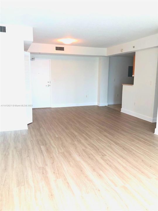 Recently Rented: $2,150 (1 beds, 1 baths, 825 Square Feet)