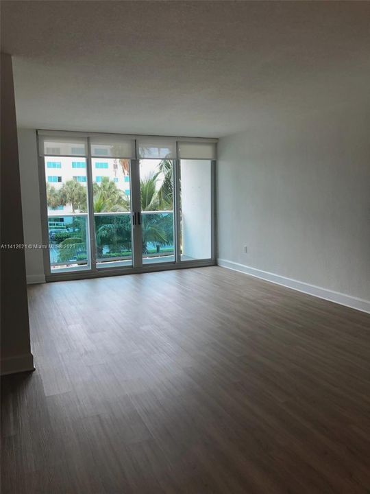 Recently Rented: $2,150 (1 beds, 1 baths, 825 Square Feet)