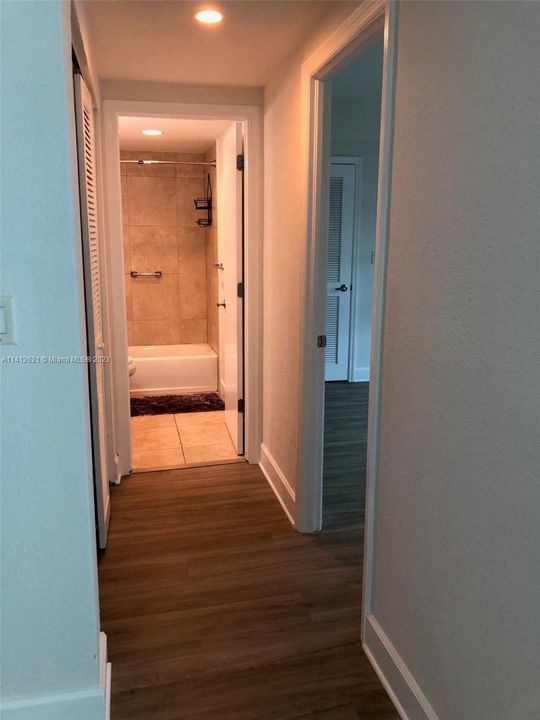 Recently Rented: $2,150 (1 beds, 1 baths, 825 Square Feet)