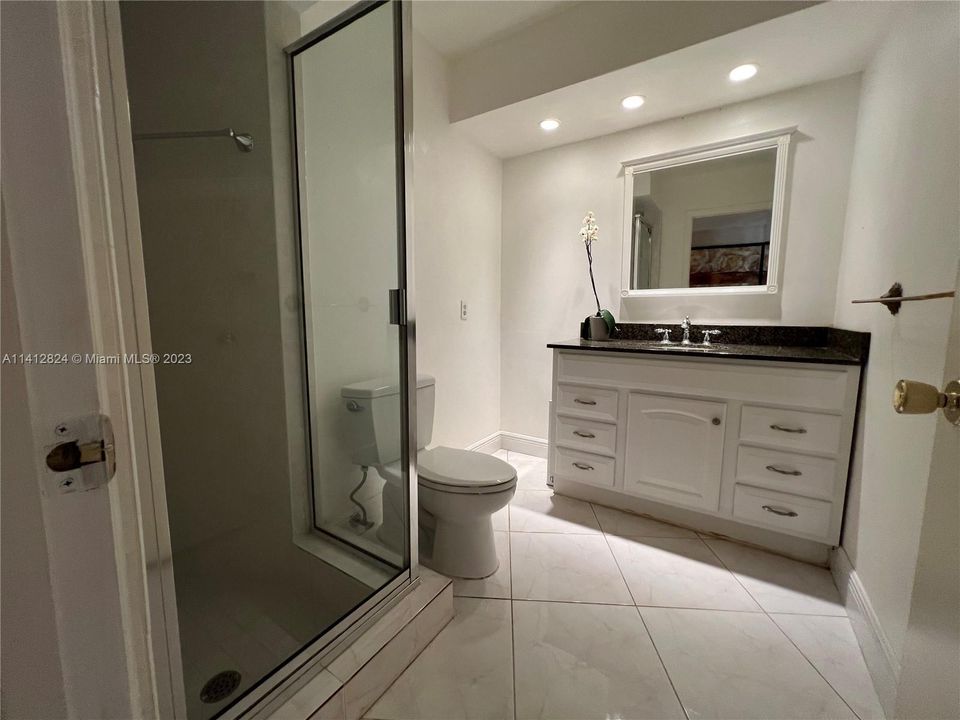 Recently Sold: $680,000 (4 beds, 3 baths, 2392 Square Feet)