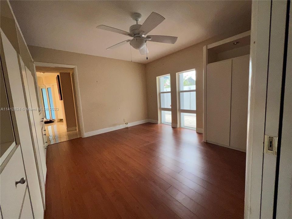 Recently Sold: $680,000 (4 beds, 3 baths, 2392 Square Feet)