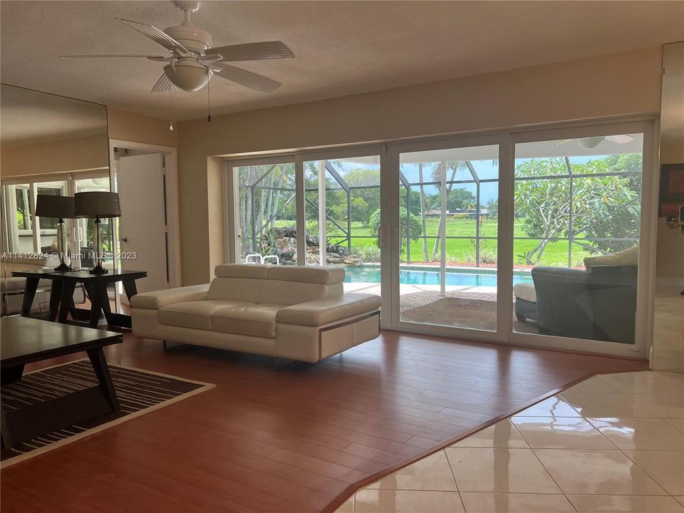 Recently Sold: $680,000 (4 beds, 3 baths, 2392 Square Feet)