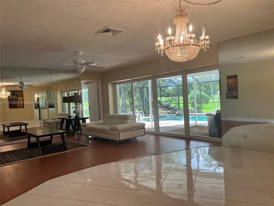 Recently Sold: $680,000 (4 beds, 3 baths, 2392 Square Feet)