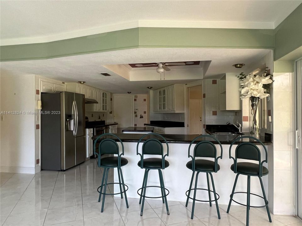 Recently Sold: $680,000 (4 beds, 3 baths, 2392 Square Feet)