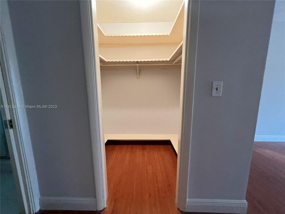 Recently Sold: $680,000 (4 beds, 3 baths, 2392 Square Feet)