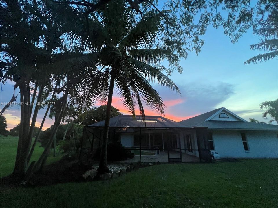 Recently Sold: $680,000 (4 beds, 3 baths, 2392 Square Feet)