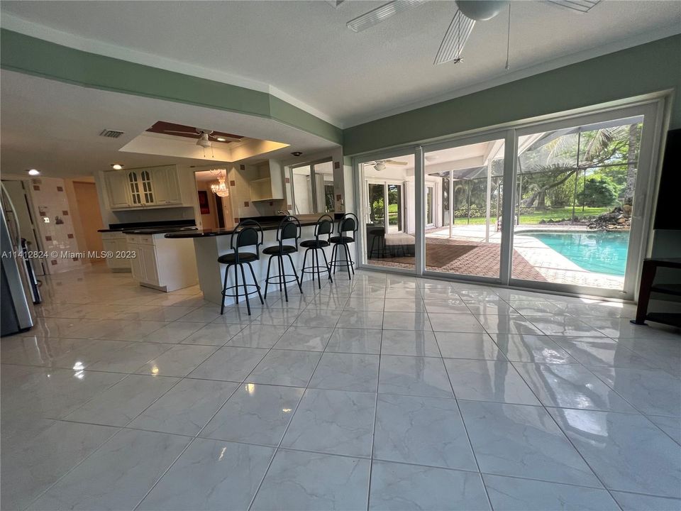 Recently Sold: $680,000 (4 beds, 3 baths, 2392 Square Feet)