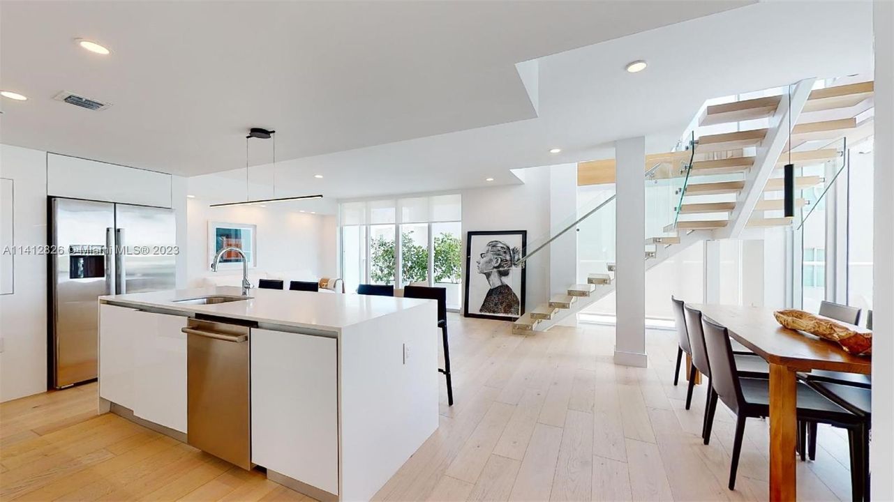 Recently Sold: $1,299,000 (2 beds, 2 baths, 1235 Square Feet)