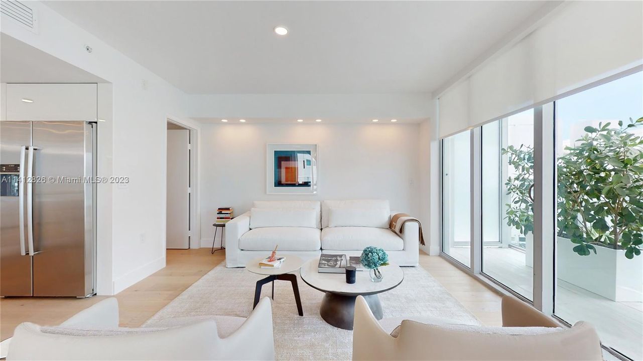 Recently Sold: $1,299,000 (2 beds, 2 baths, 1235 Square Feet)