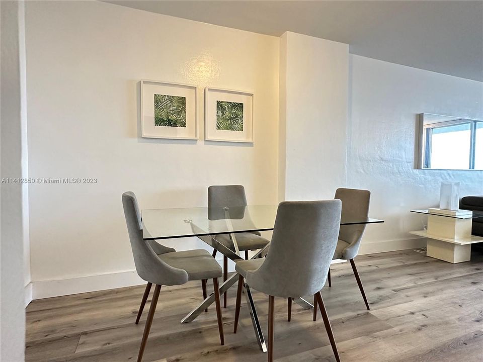 Recently Rented: $3,149 (1 beds, 1 baths, 837 Square Feet)