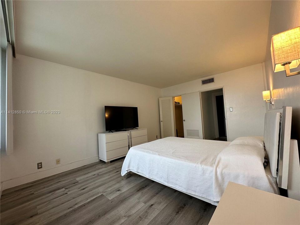 Recently Rented: $3,149 (1 beds, 1 baths, 837 Square Feet)