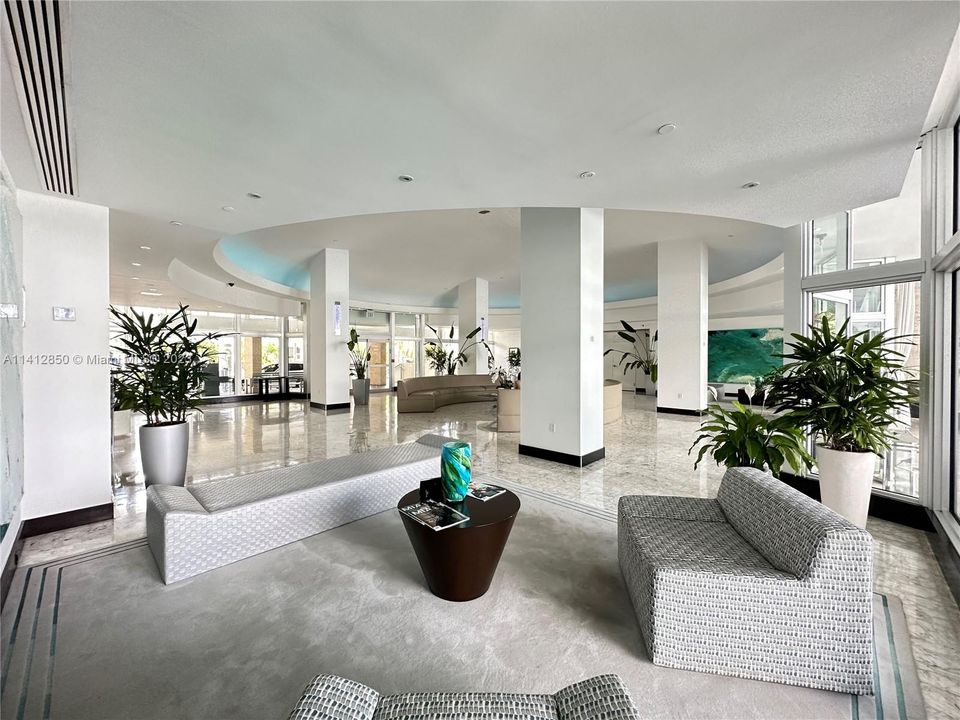 Recently Rented: $3,149 (1 beds, 1 baths, 837 Square Feet)