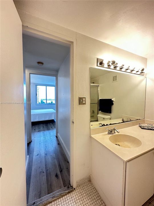 Recently Rented: $3,149 (1 beds, 1 baths, 837 Square Feet)