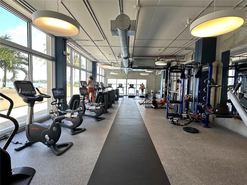 Recently Rented: $3,149 (1 beds, 1 baths, 837 Square Feet)