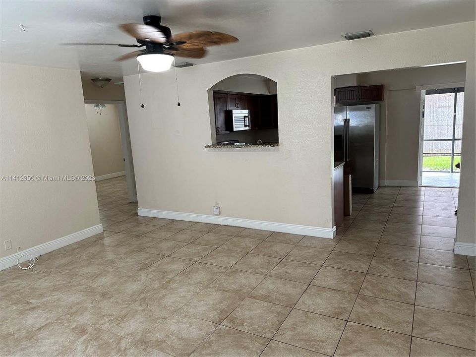 Recently Rented: $2,600 (4 beds, 2 baths, 1616 Square Feet)