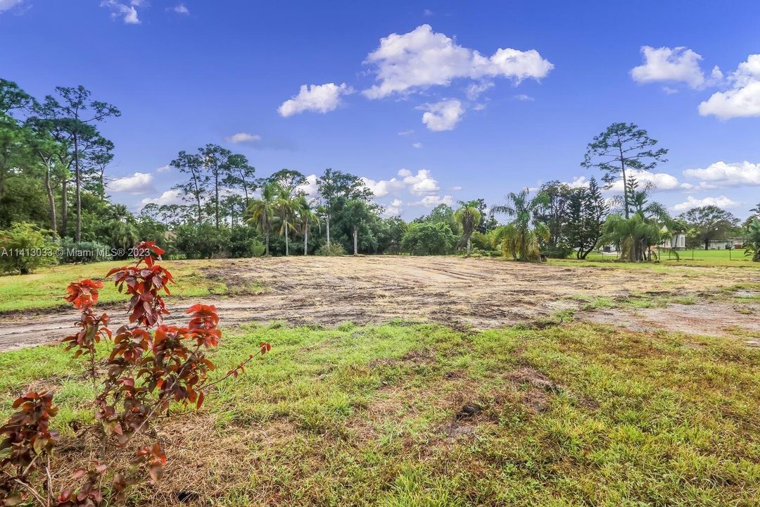 Vendido Recientemente: $250,000 (1.38 acres)