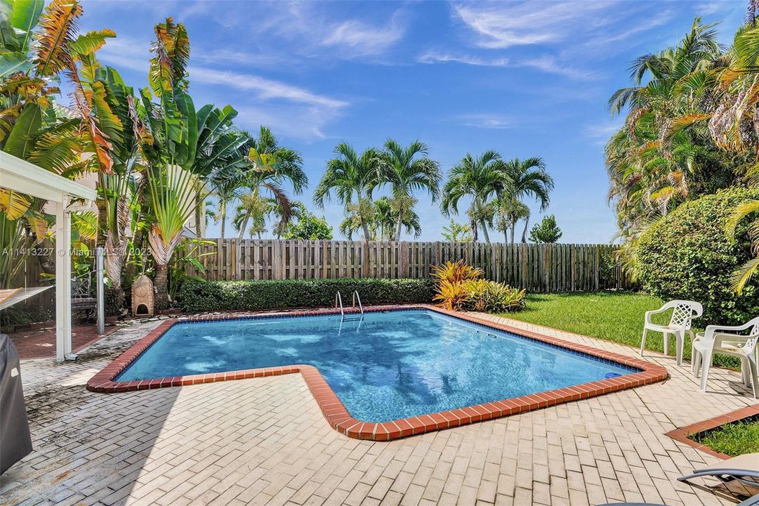 Recently Sold: $579,000 (3 beds, 2 baths, 1816 Square Feet)