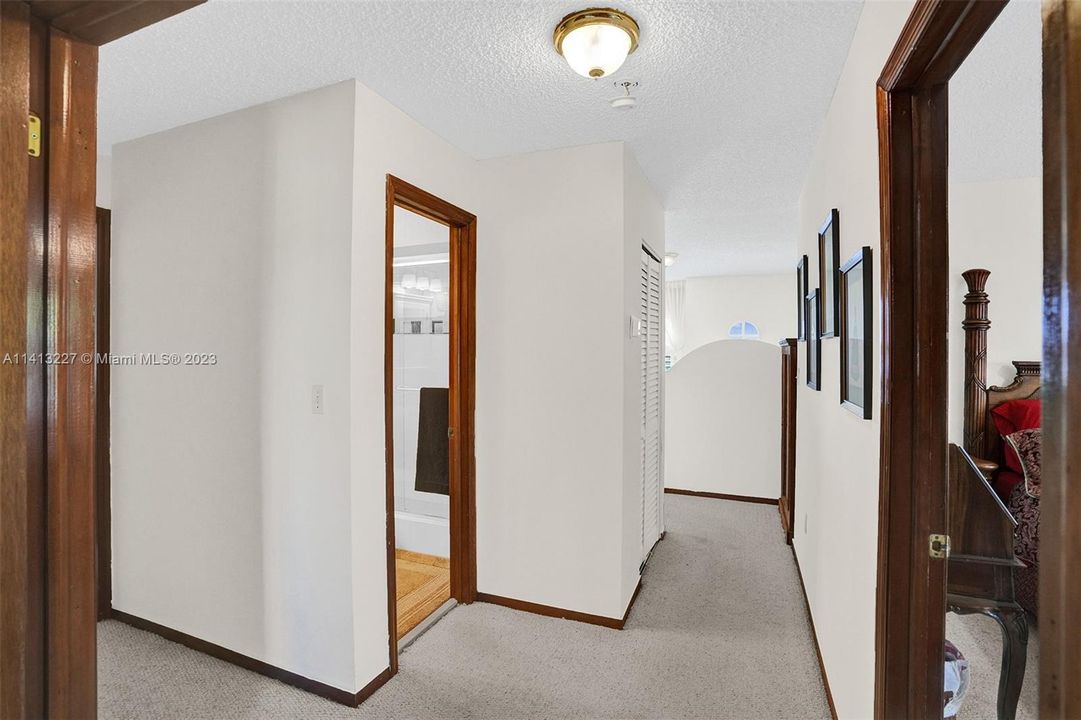 Recently Sold: $579,000 (3 beds, 2 baths, 1816 Square Feet)