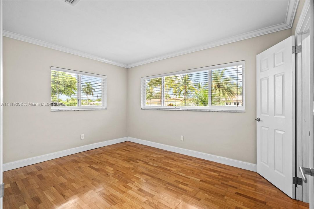 2nd bedroom
