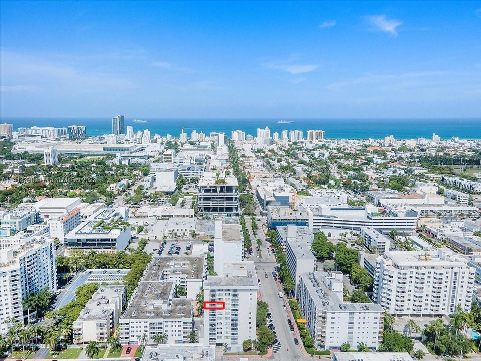 Recently Sold: $405,000 (1 beds, 1 baths, 718 Square Feet)