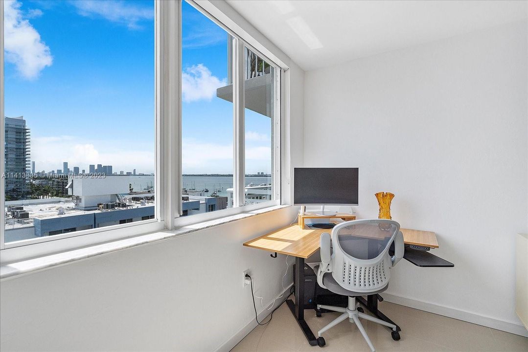 Recently Sold: $405,000 (1 beds, 1 baths, 718 Square Feet)