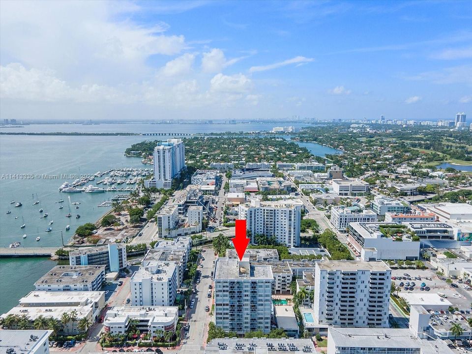 Recently Sold: $405,000 (1 beds, 1 baths, 718 Square Feet)