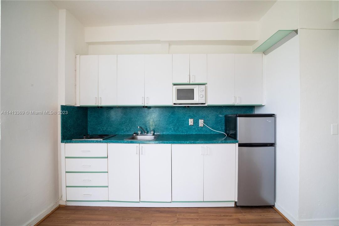 Recently Rented: $1,750 (0 beds, 1 baths, 340 Square Feet)