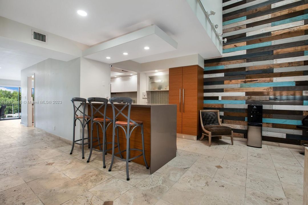 Recently Sold: $1,725,000 (5 beds, 3 baths, 3865 Square Feet)