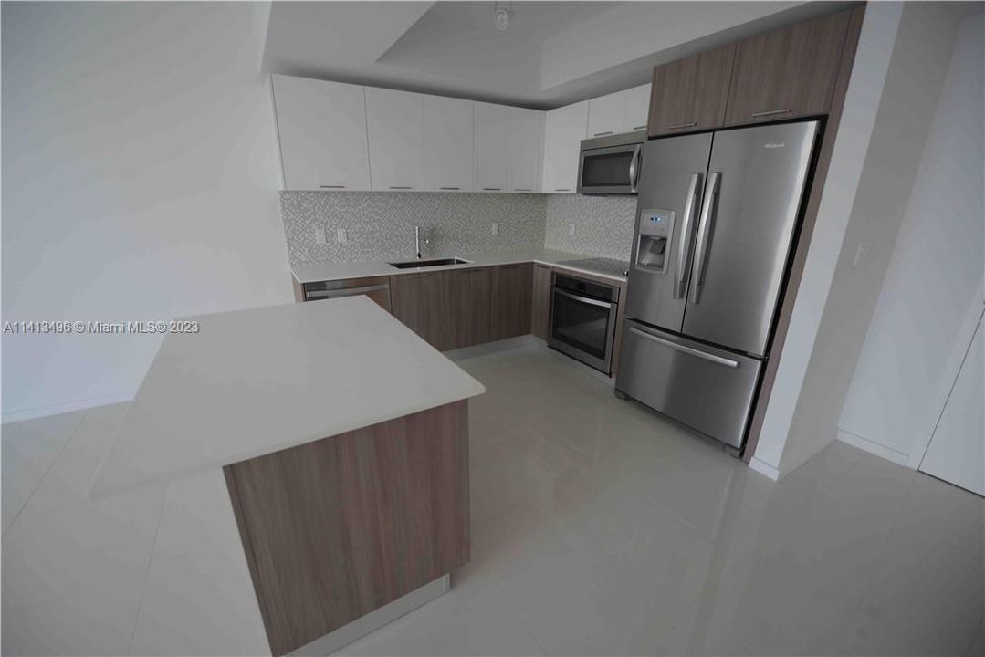 最近租的: $2,600 (1 贝兹, 1 浴室, 688 平方英尺)