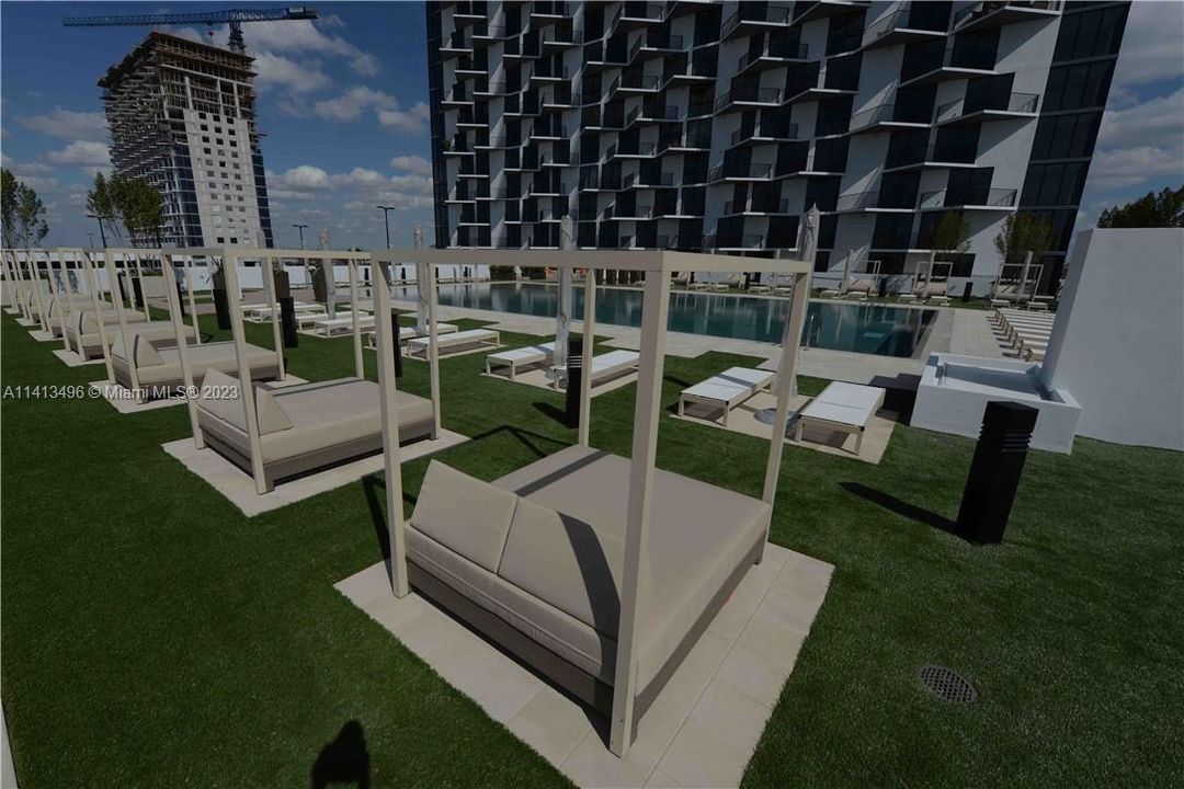 最近租的: $2,600 (1 贝兹, 1 浴室, 688 平方英尺)