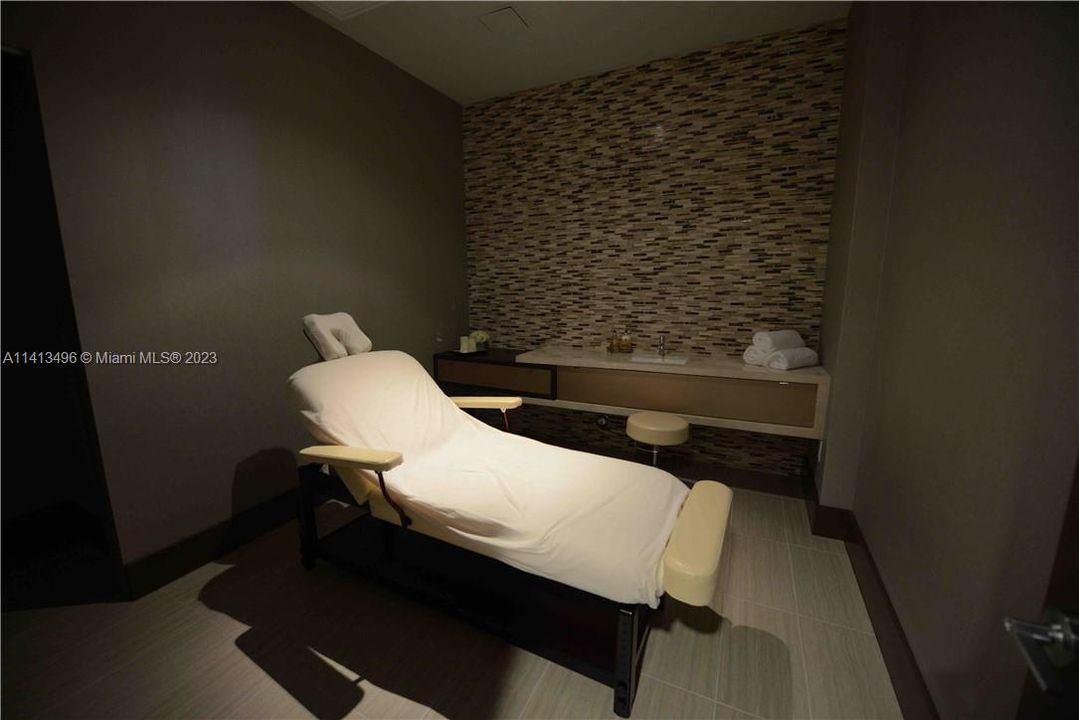 最近租的: $2,600 (1 贝兹, 1 浴室, 688 平方英尺)