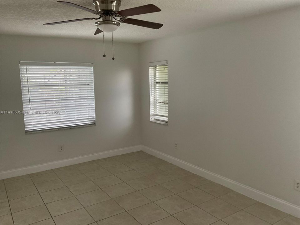 Recently Rented: $3,500 (4 beds, 2 baths, 1605 Square Feet)