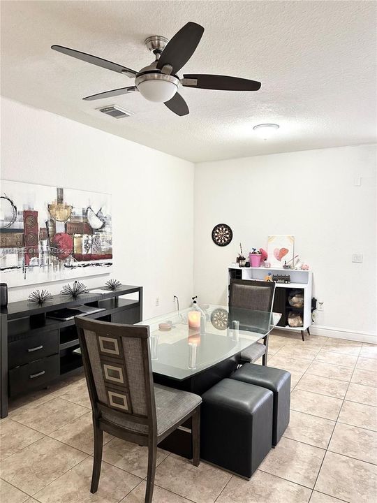 Recently Rented: $3,300 (3 beds, 2 baths, 1900 Square Feet)