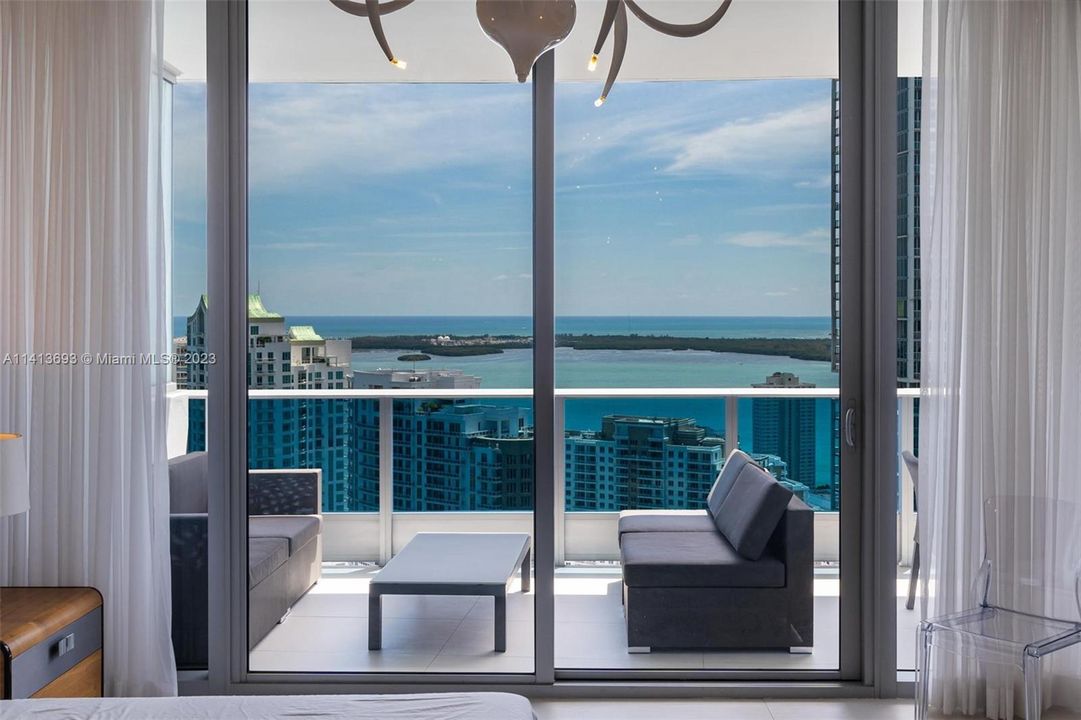 Recently Rented: $8,000 (2 beds, 2 baths, 1500 Square Feet)