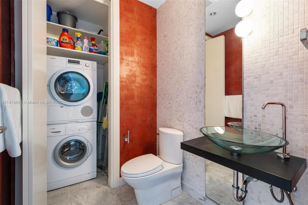 Recently Rented: $8,000 (2 beds, 2 baths, 1500 Square Feet)