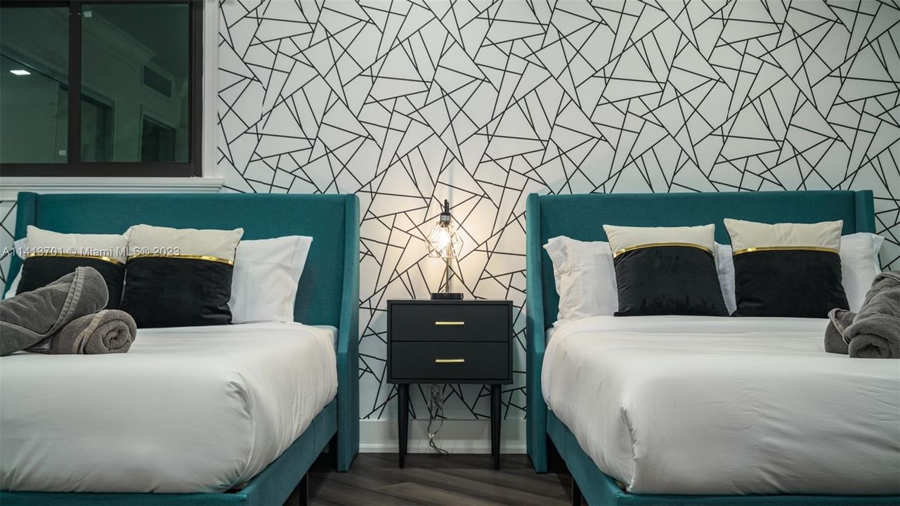 Recently Rented: $28,000 (9 beds, 6 baths, 8582 Square Feet)