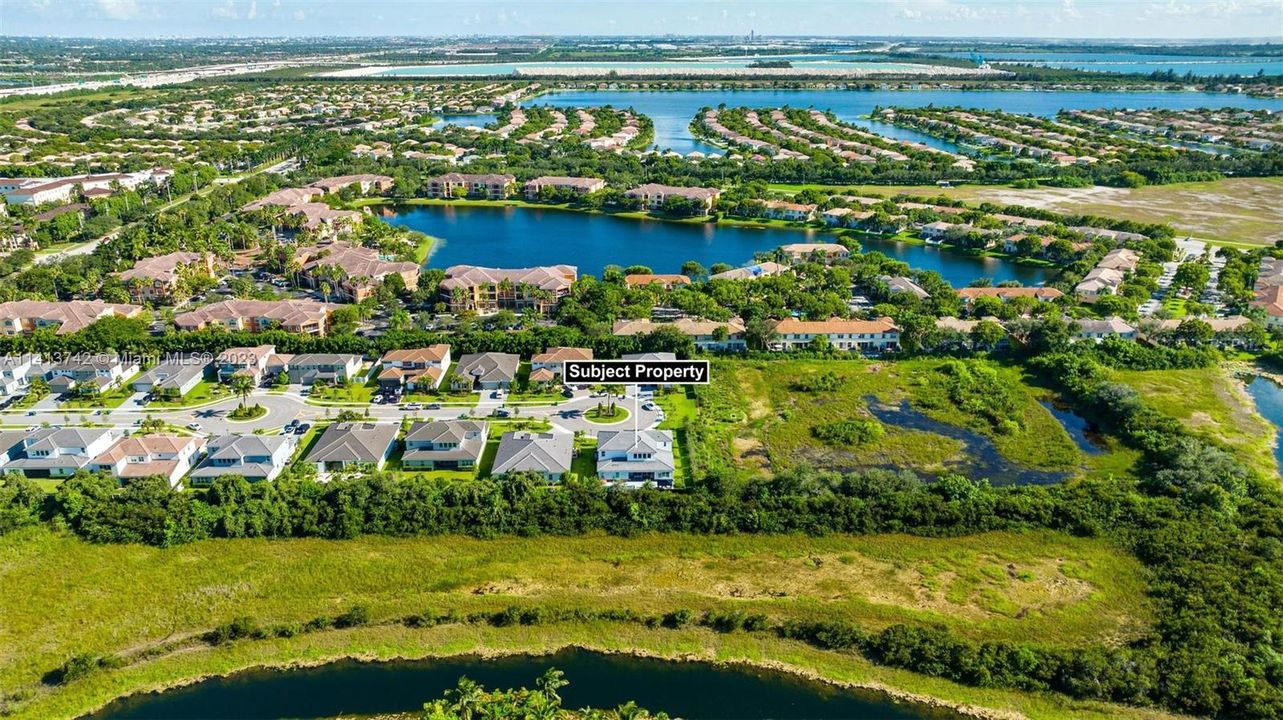 最近售出: $2,199,000 (6 贝兹, 5 浴室, 4194 平方英尺)