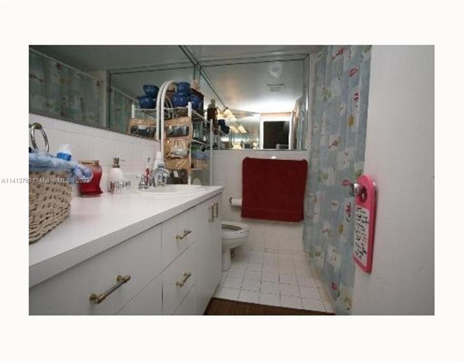 Недавно арендовано: $2,350 (2 спален, 1 ванн, 900 Квадратных фут)