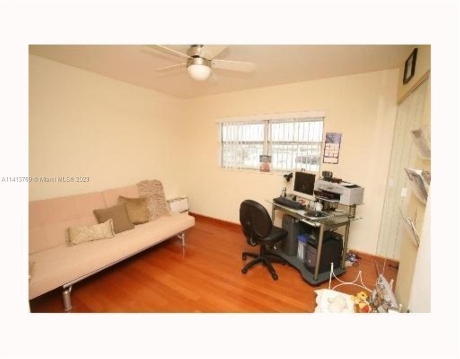 Недавно арендовано: $2,350 (2 спален, 1 ванн, 900 Квадратных фут)